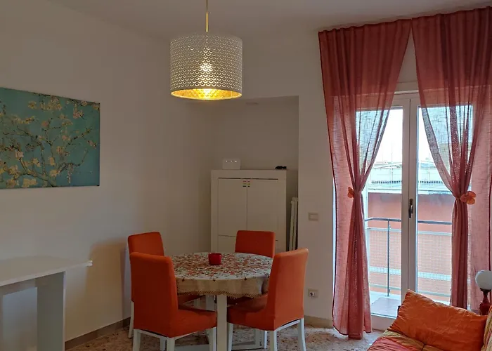 Home In Trastevere With Garage